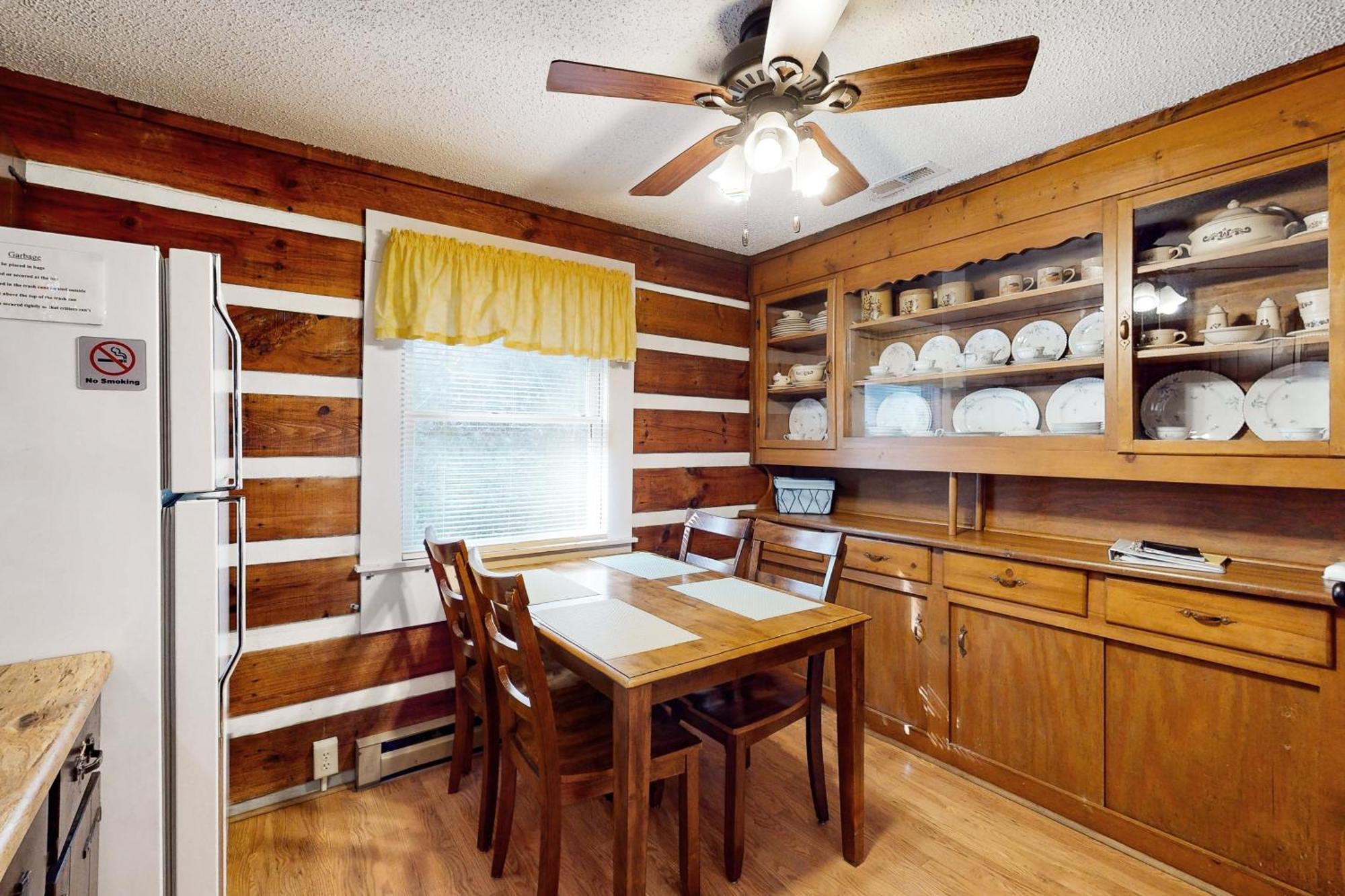 2 Bed 2 Bath Vacation Home In Whittier II Экстерьер фото