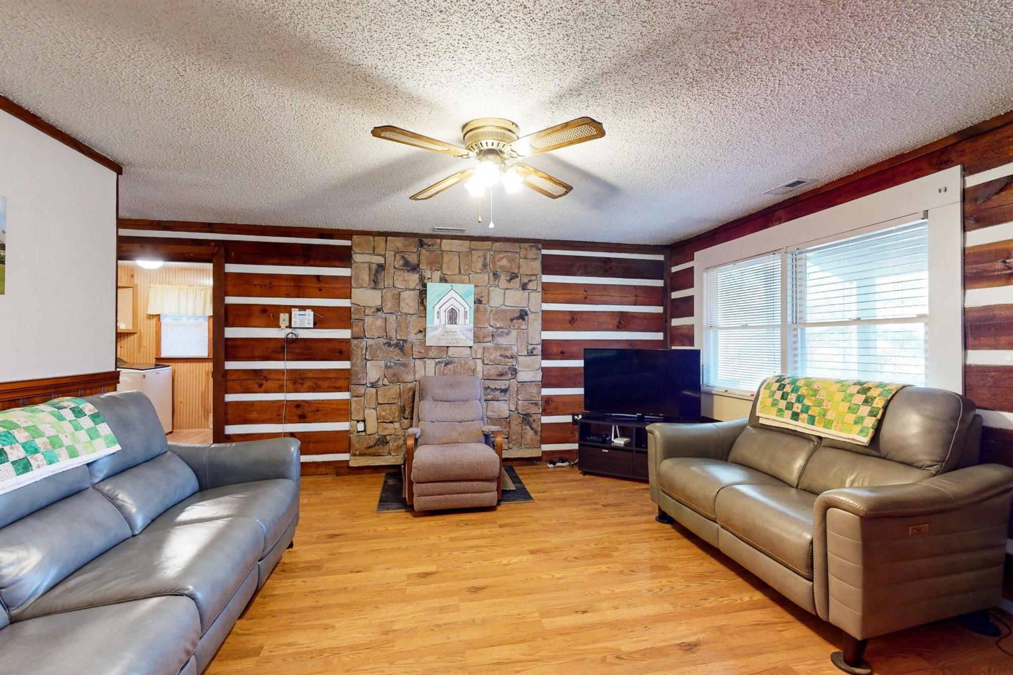 2 Bed 2 Bath Vacation Home In Whittier II Экстерьер фото